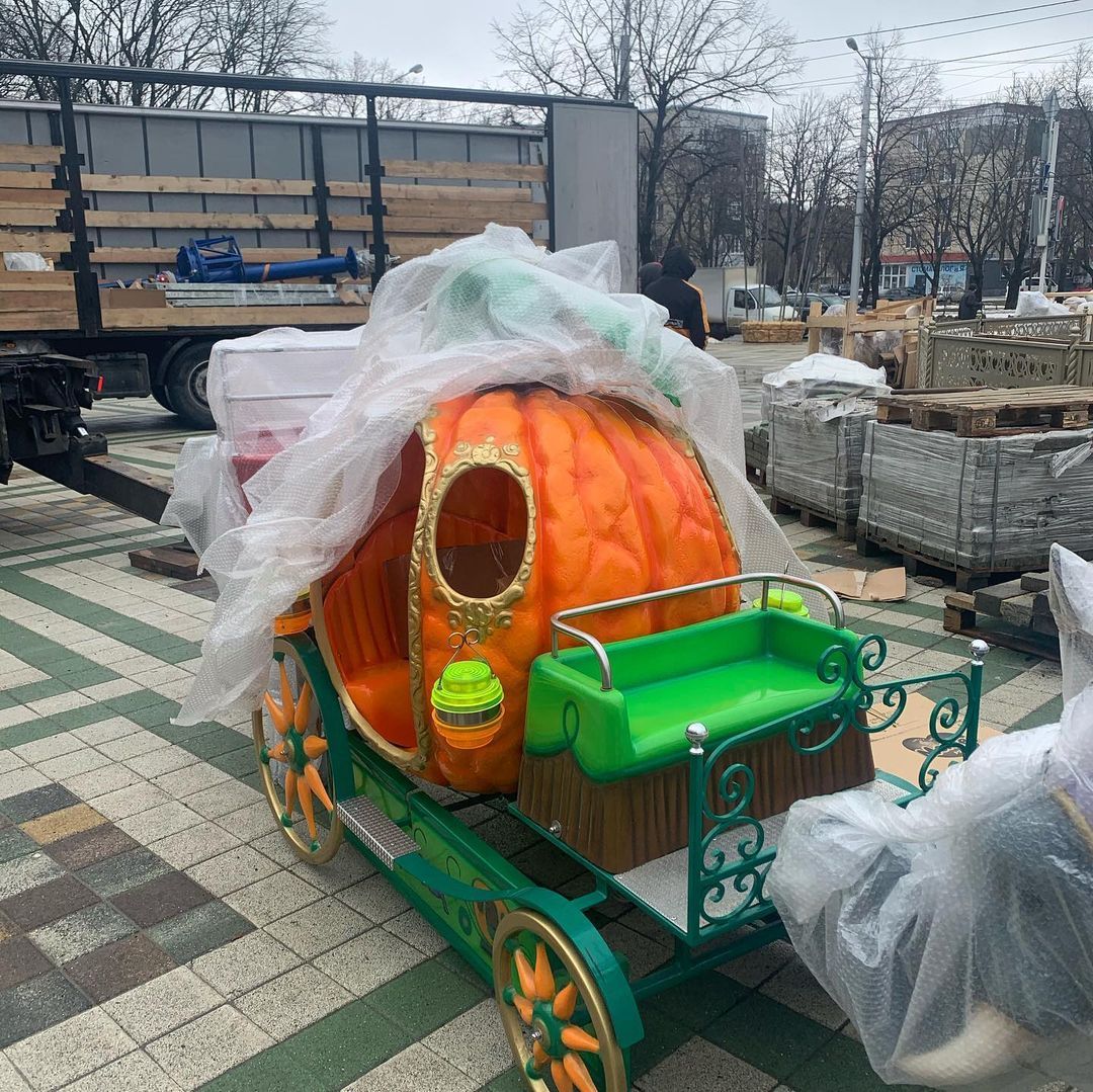 В парк Победы Ставрополя привезли новый аттракцион | 18.03.2021 |  Ставрополь - БезФормата