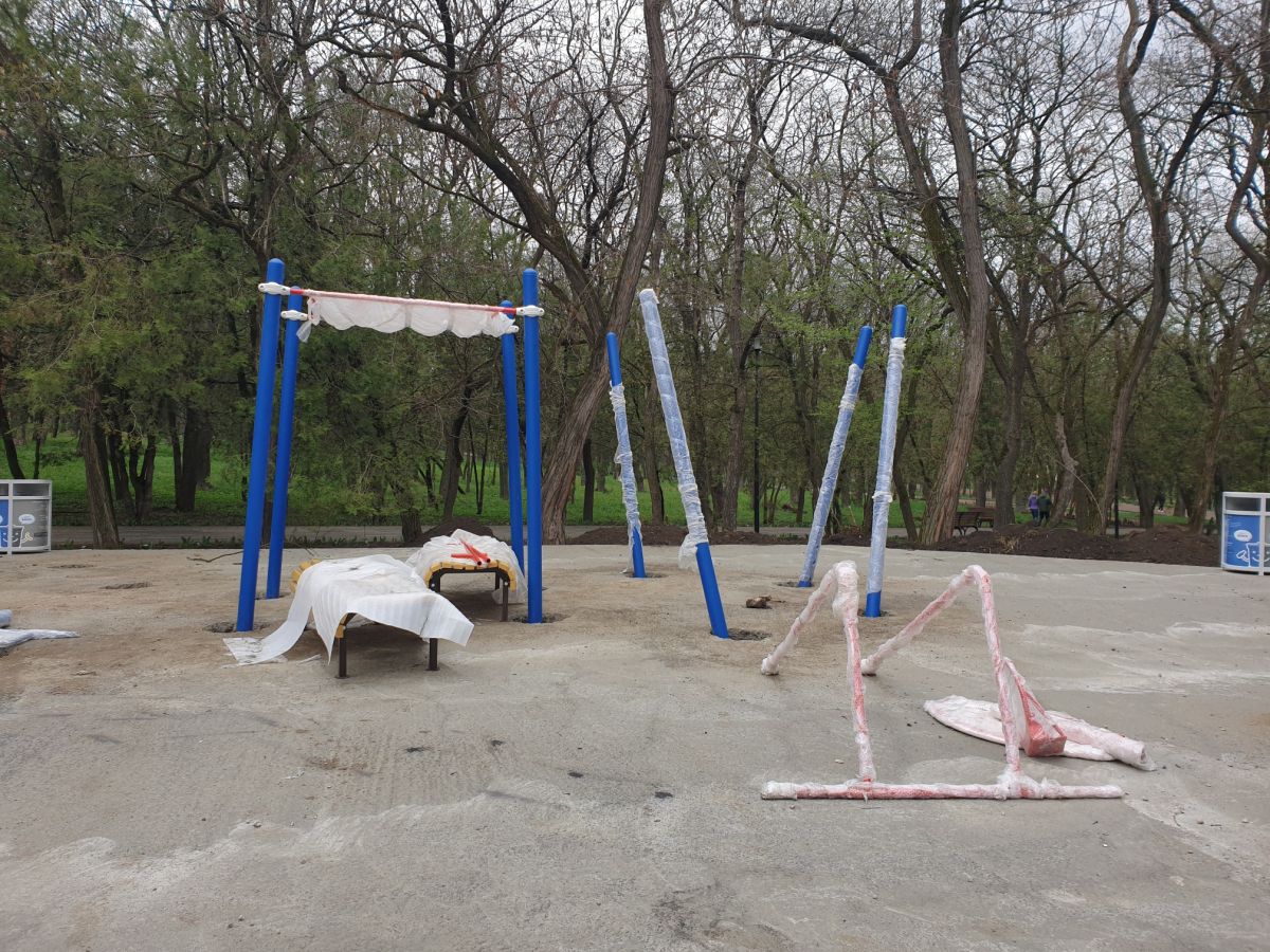 В Курортном парке Ессентуков идет строительство комплекса для воркаута
