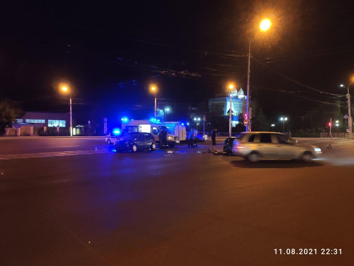 В Ставрополе в ДТП пострадали неопытный водитель и его пассажир