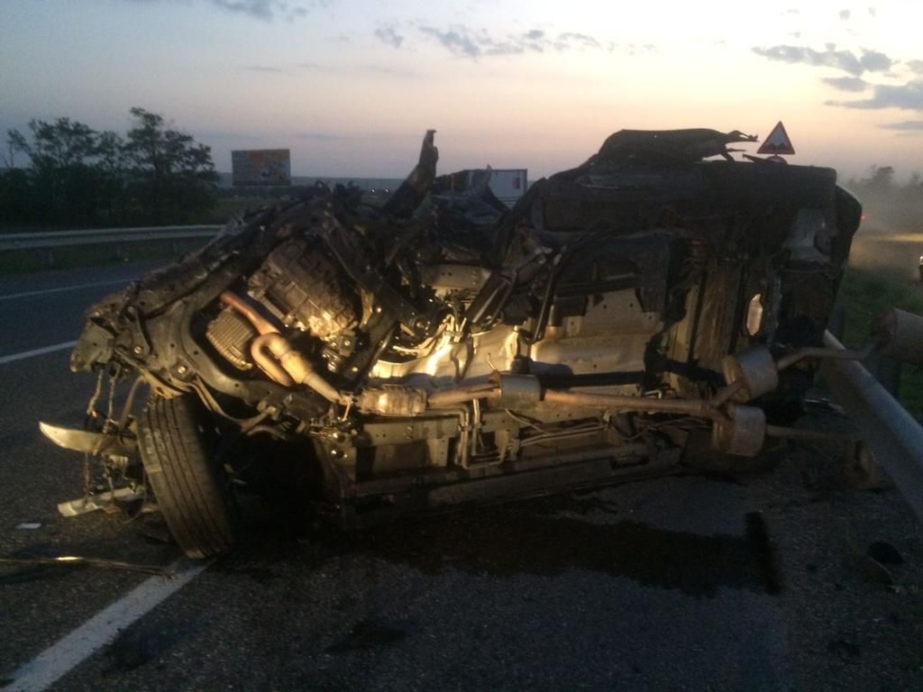 На Ставрополье 5 человек погибли в ДТП с грузовиком и 3 автомобилями На Ставрополье 5 человек погибли в ДТП с грузовиком и 3 автомобилями