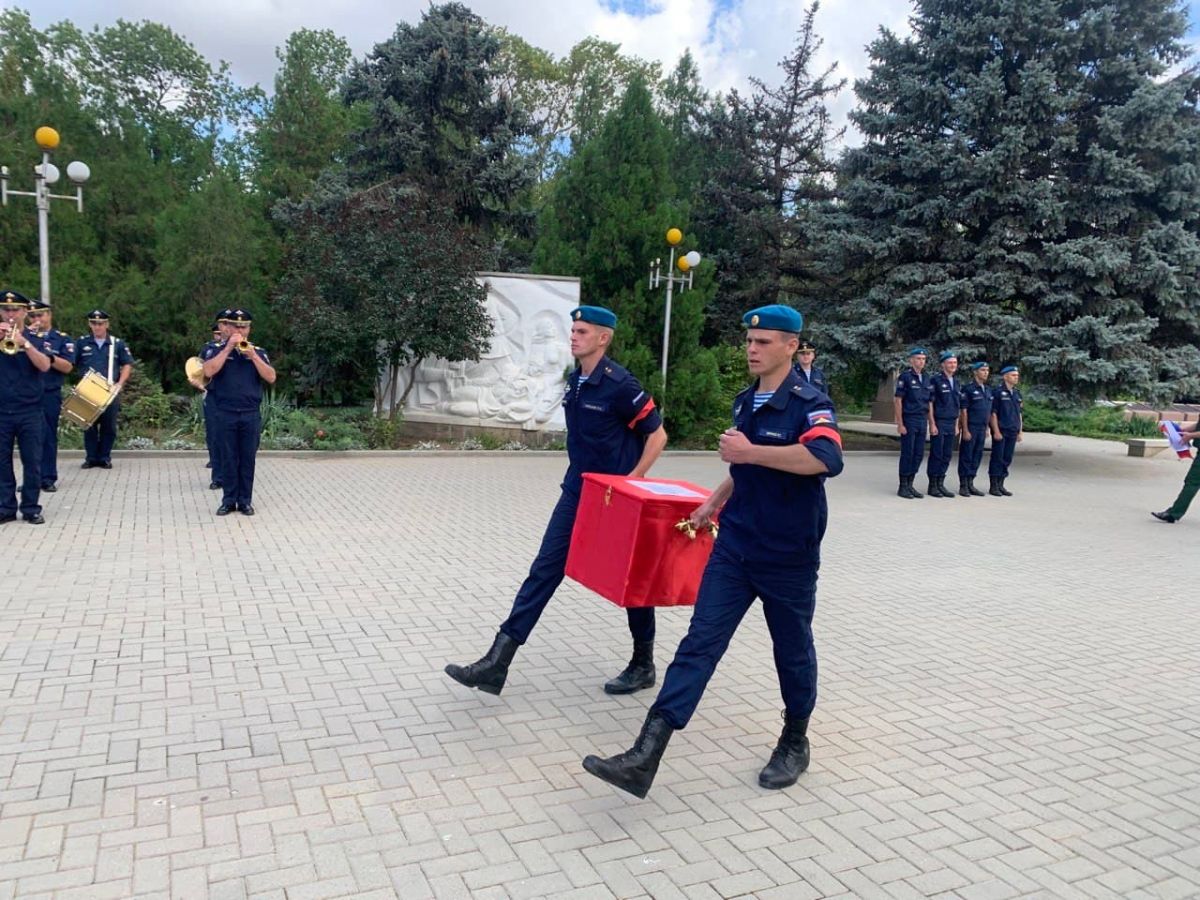 С воинскими почестями перезахоронили солдата Великой Отечественной на Ставрополье