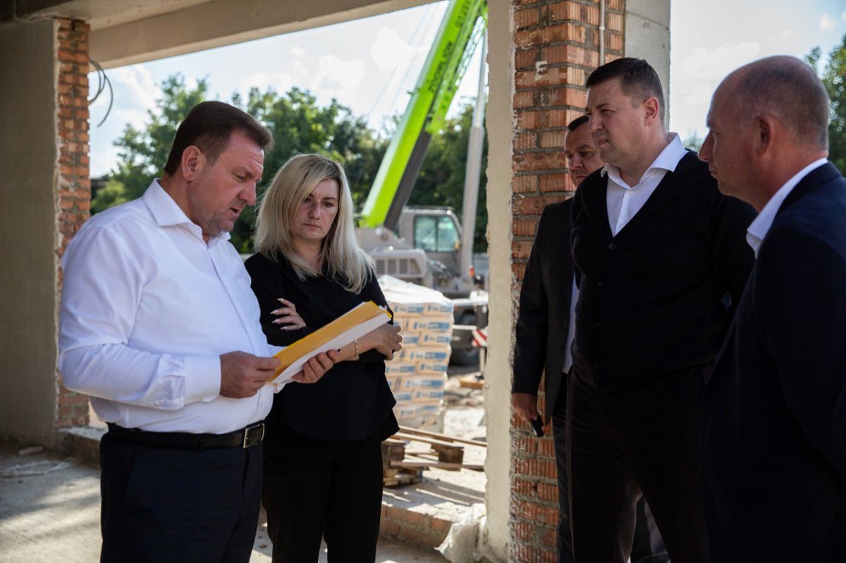 В детсаду на ул. Чапаева в Ставрополе оборудуют вентилируемый фасад. Фото: администрация Ставрополя. В детсаду на ул. Чапаева в Ставрополе оборудуют вентилируемый фасад. Фото: администрация Ставрополя.