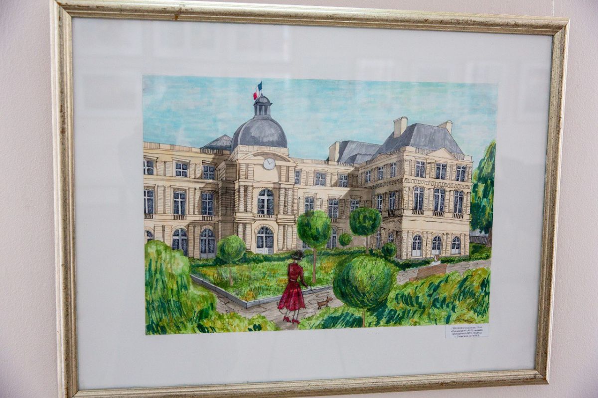 Юные художники из Ставрополя показали, какой они видят Францию. Фото: администрация Ставрополя Юные художники из Ставрополя показали, какой они видят Францию. Фото: администрация Ставрополя