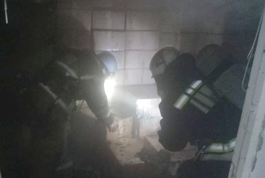 44 человека эвакуировали из-за пожара из центральной районной больницы Александровского округа. Фото: ГУ МЧС России по СК.