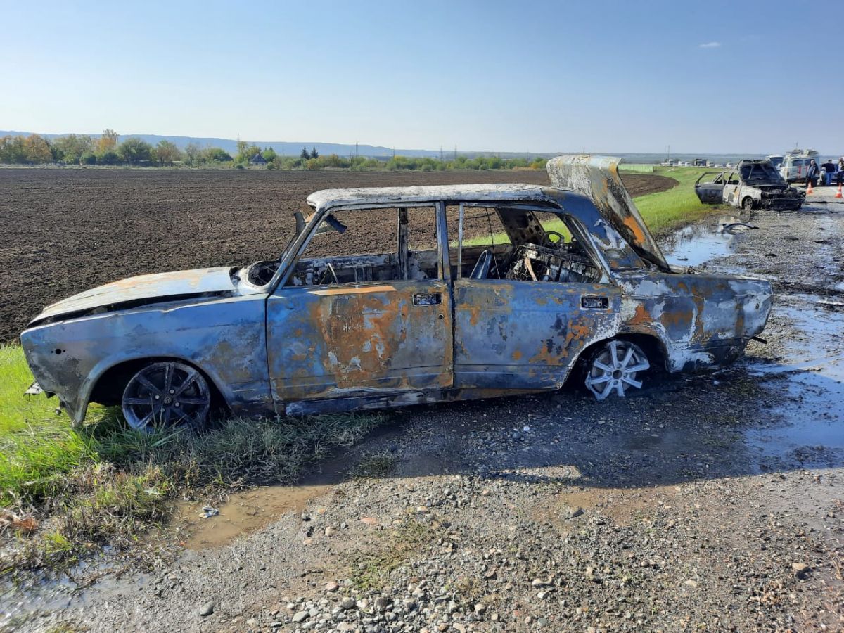 В ДТП на трассе «Пятигорск – Георгиевск» сгорели два автомобиля |  14.10.2021 | Ставрополь - БезФормата