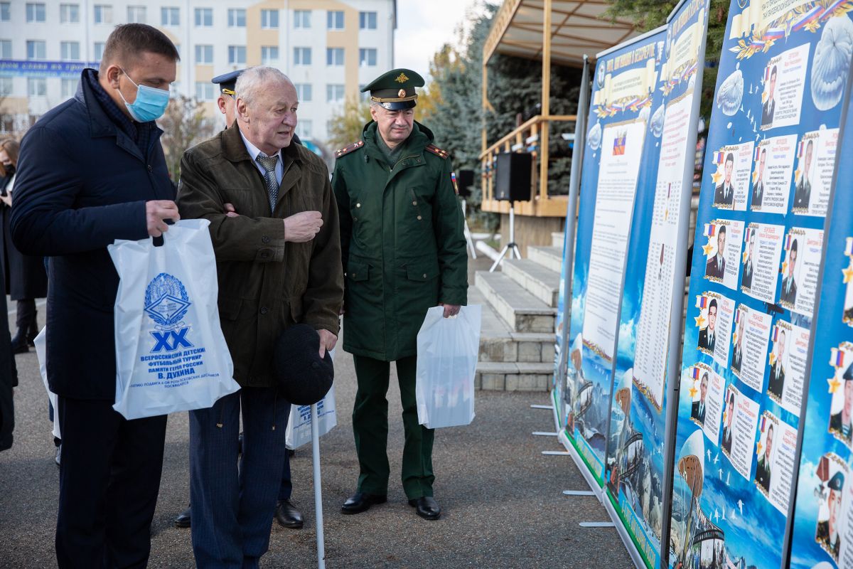 В Ставрополе начался 20-й Всероссийский детский футбольный турнир памяти Героя России Владислава Духина. Фото: администрация Ставрополя. В Ставрополе начался 20-й Всероссийский детский футбольный турнир памяти Героя России Владислава Духина. Фото: администрация Ставрополя.