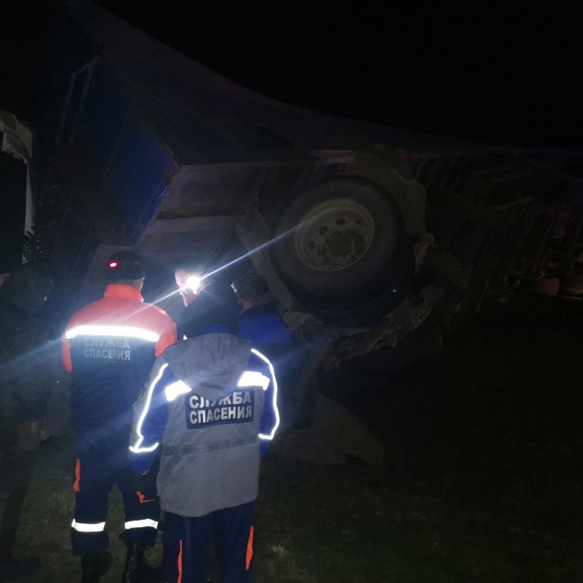 На Ставрополье погибли 4 пешехода, пытавшиеся помочь водителю после ДТП. Фото: УГИБДД по СК.