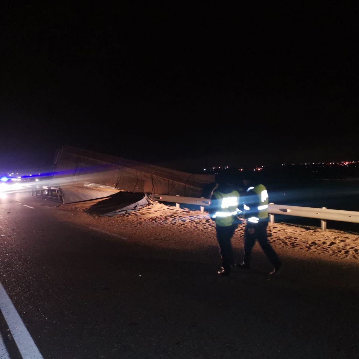 На Ставрополье погибли 4 пешехода, пытавшиеся помочь водителю после ДТП. Фото: УГИБДД по СК.