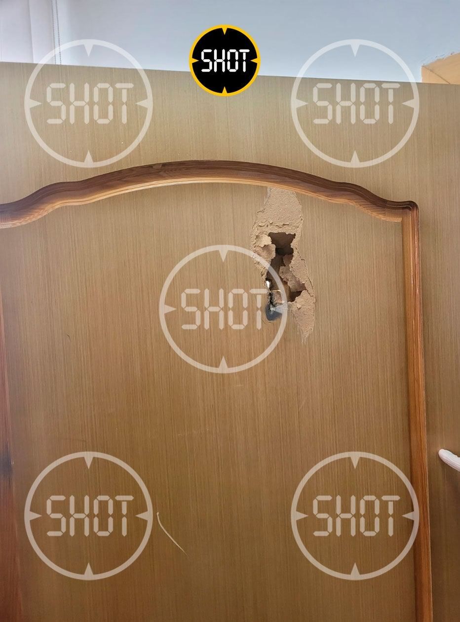 В вооруженном нападении на больницу в Светлограде подозревают врача-анестезиолога. Фото: @shot_shot В вооруженном нападении на больницу в Светлограде подозревают врача-анестезиолога. Фото: @shot_shot