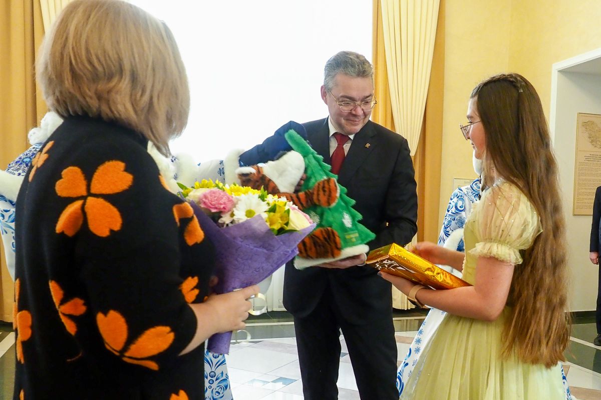 Губернатор Ставрополья исполнил новогодние мечты шестерых детей в рамках акции «Ёлка желаний». Фото: пресс-служба губернатора Ставрополья