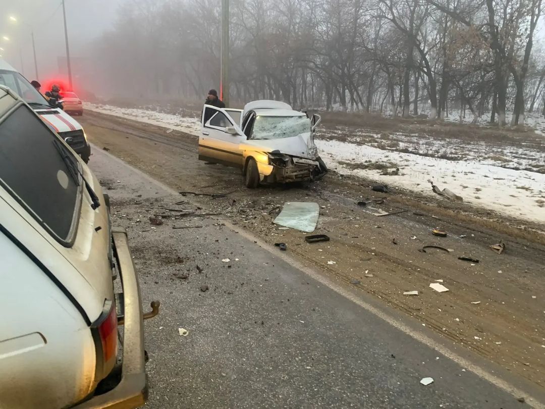 Смертельное ДТП произошло вблизи станицы Старомарьевской на Ставрополье. Фото: instagram.com/26gibdd. Смертельное ДТП произошло вблизи станицы Старомарьевской на Ставрополье. Фото: instagram.com/26gibdd.