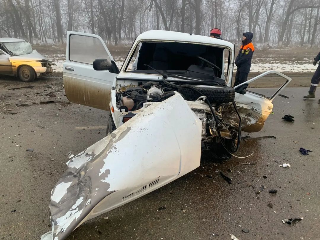 Смертельное ДТП произошло вблизи станицы Старомарьевской на Ставрополье. Фото: instagram.com/26gibdd. Смертельное ДТП произошло вблизи станицы Старомарьевской на Ставрополье. Фото: instagram.com/26gibdd.