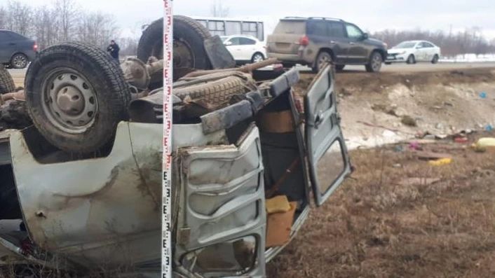 Из-за несоблюдения дистанции на дороге в Шпаковском округе пострадали три человека. Фото: instagram.com/26gibdd/ Из-за несоблюдения дистанции на дороге в Шпаковском округе пострадали три человека. Фото: instagram.com/26gibdd/