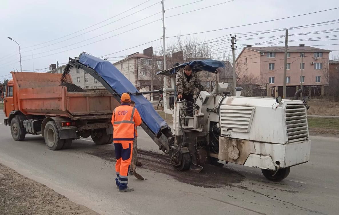 Ямочный ремонт стартовал в Ставрополе. Фото: администрация Ставрополя Ямочный ремонт стартовал в Ставрополе. Фото: администрация Ставрополя