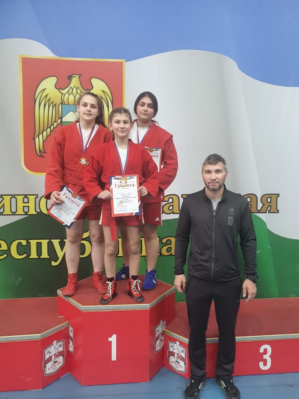 Спортсмены из Кисловодска привезли 4 медали с Первенства СКФО по самбо. Фото: администрация Кисловодска
