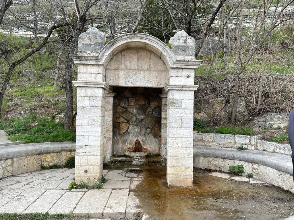 Вода в пятигорске. Бювет с минеральной водой. Пятигорск бюветы с минеральной водой. Пятигорск Минеральные воды. Минеральные воды Швейцария бювет.