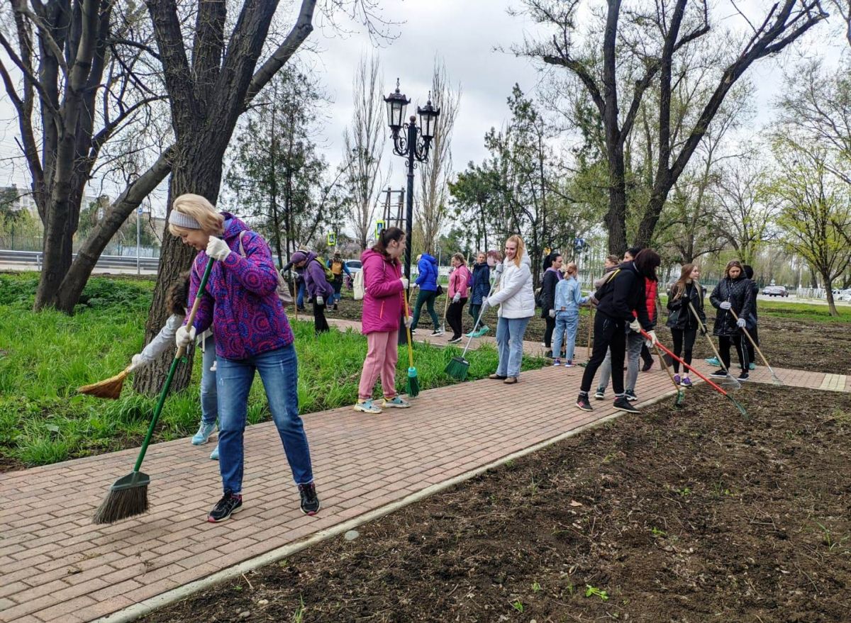 «Это просто!»: на субботник в Невинномысске вышли 60 тыс. человек. Фото: администрация Невинномысска