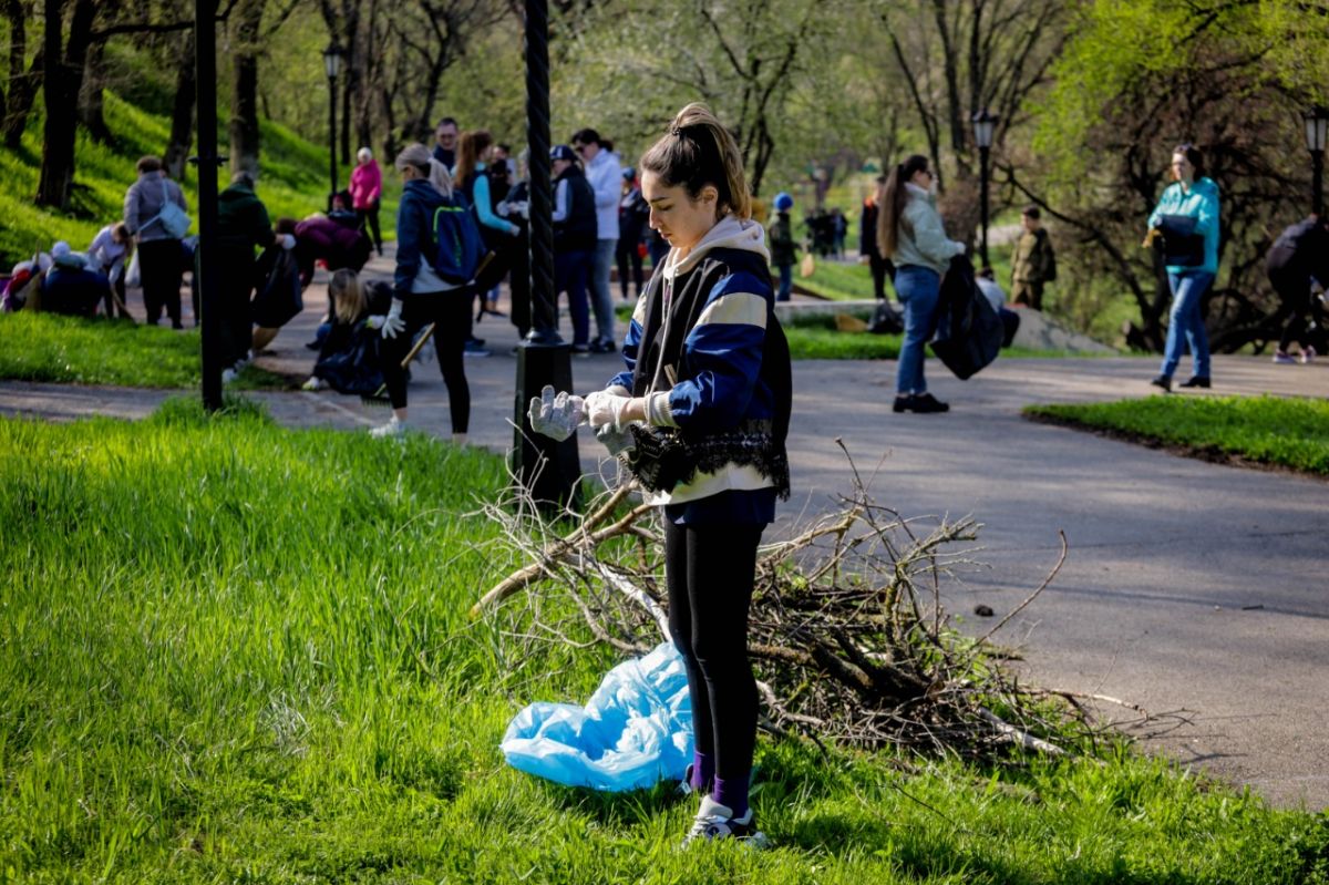 «Это просто!»: на субботник в Невинномысске вышли 60 тыс. человек. Фото: администрация Невинномысска