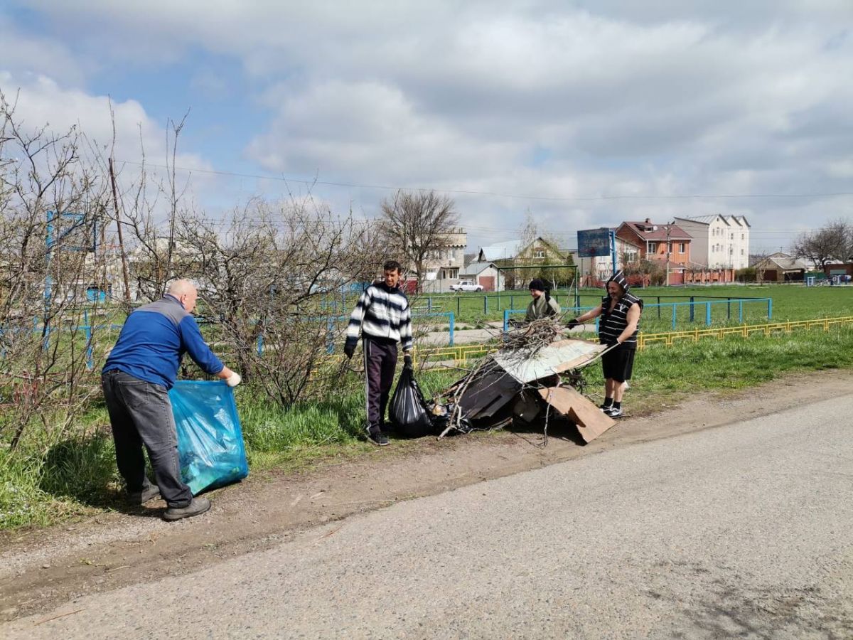 Около 63 тыс. человек присоединились к первому общегородскому субботнику в Ставрополе. Фото: администрация Ставрополя