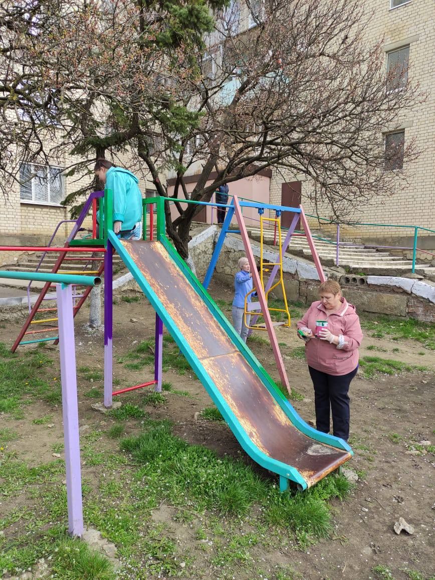 Около 63 тыс. человек присоединились к первому общегородскому субботнику в Ставрополе. Фото: администрация Ставрополя