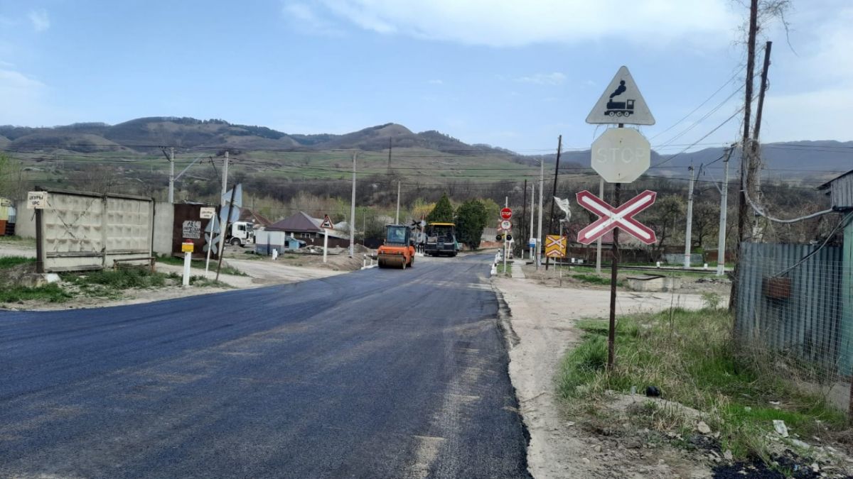 К тепличному комплексу «Весна» в Предгорье отремонтируют дорогу. Фото: администрация Предгорного округа