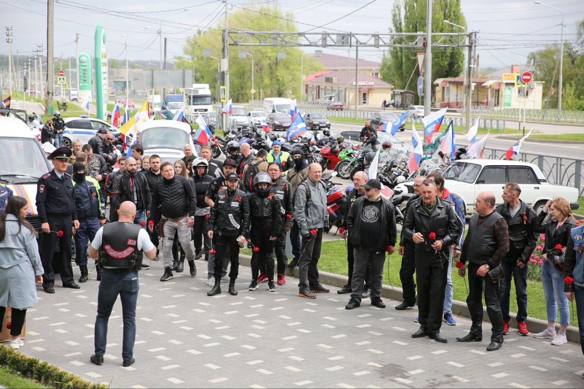 Мотомарш «Дороги Победы – встреча на рубеже» прошел на улицах Ставрополя. Фото: администрация Ставрополя Мотомарш «Дороги Победы – встреча на рубеже» прошел на улицах Ставрополя. Фото: администрация Ставрополя