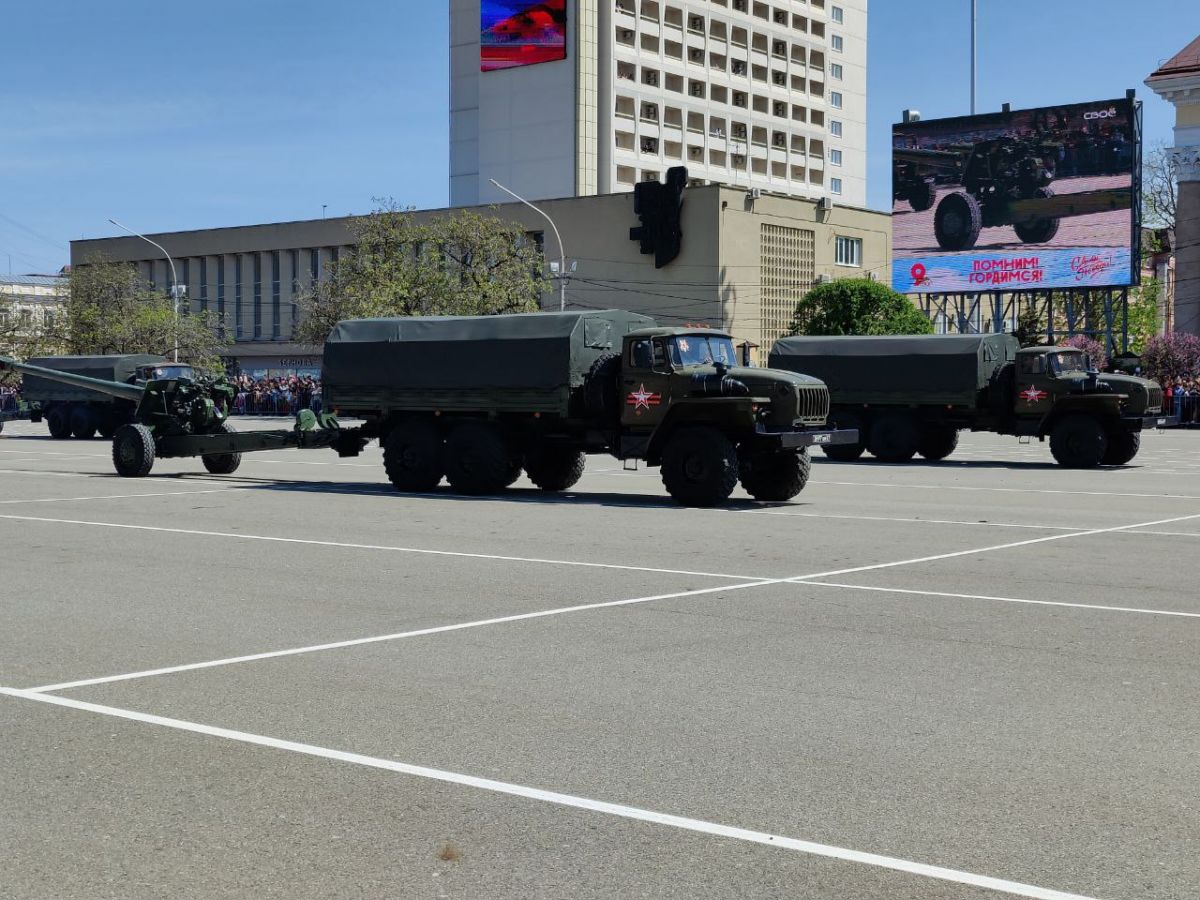 Фронтовой танк Т-34 впервые принял участие в Параде Победы в Ставрополе |  09.05.2022 | Ставрополь - БезФормата