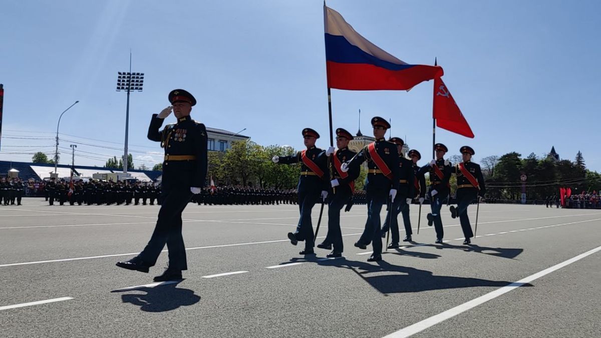 Фронтовой танк Т-34 впервые принял участие в Параде Победы в Ставрополе |  09.05.2022 | Ставрополь - БезФормата