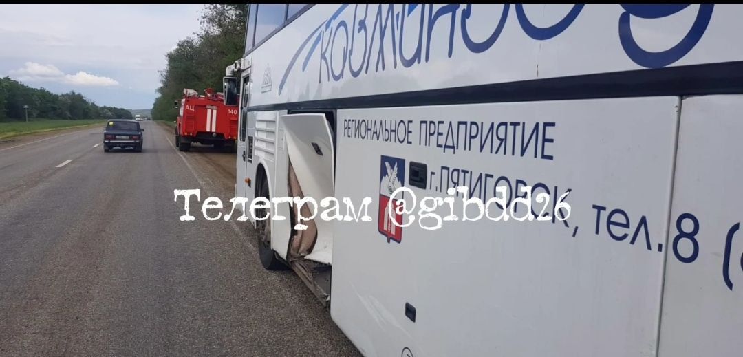 Авария с рейсовым автобусом произошла в Грачевском округе. Фото: УГИББДД по СК