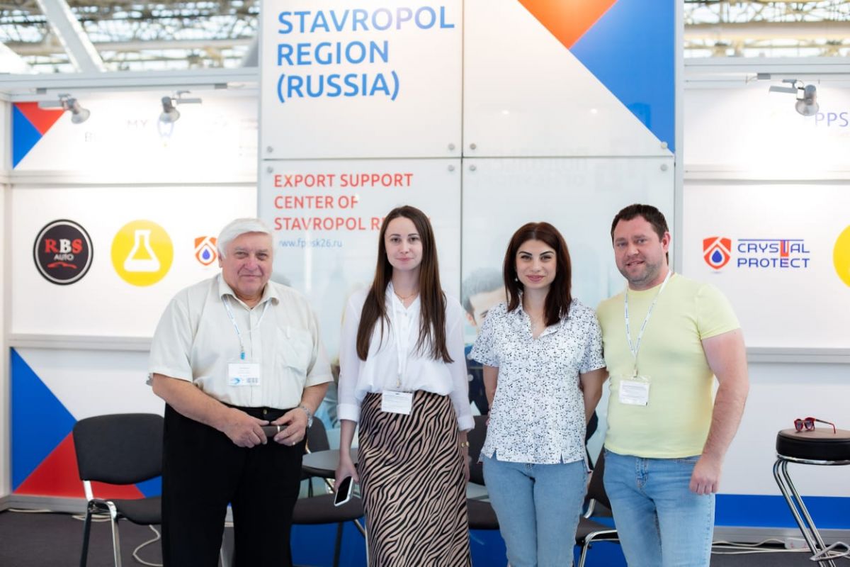 Предприниматели Ставрополья представили свою продукцию на выставке «Мир стекла – 2022». Фото: минэк СК