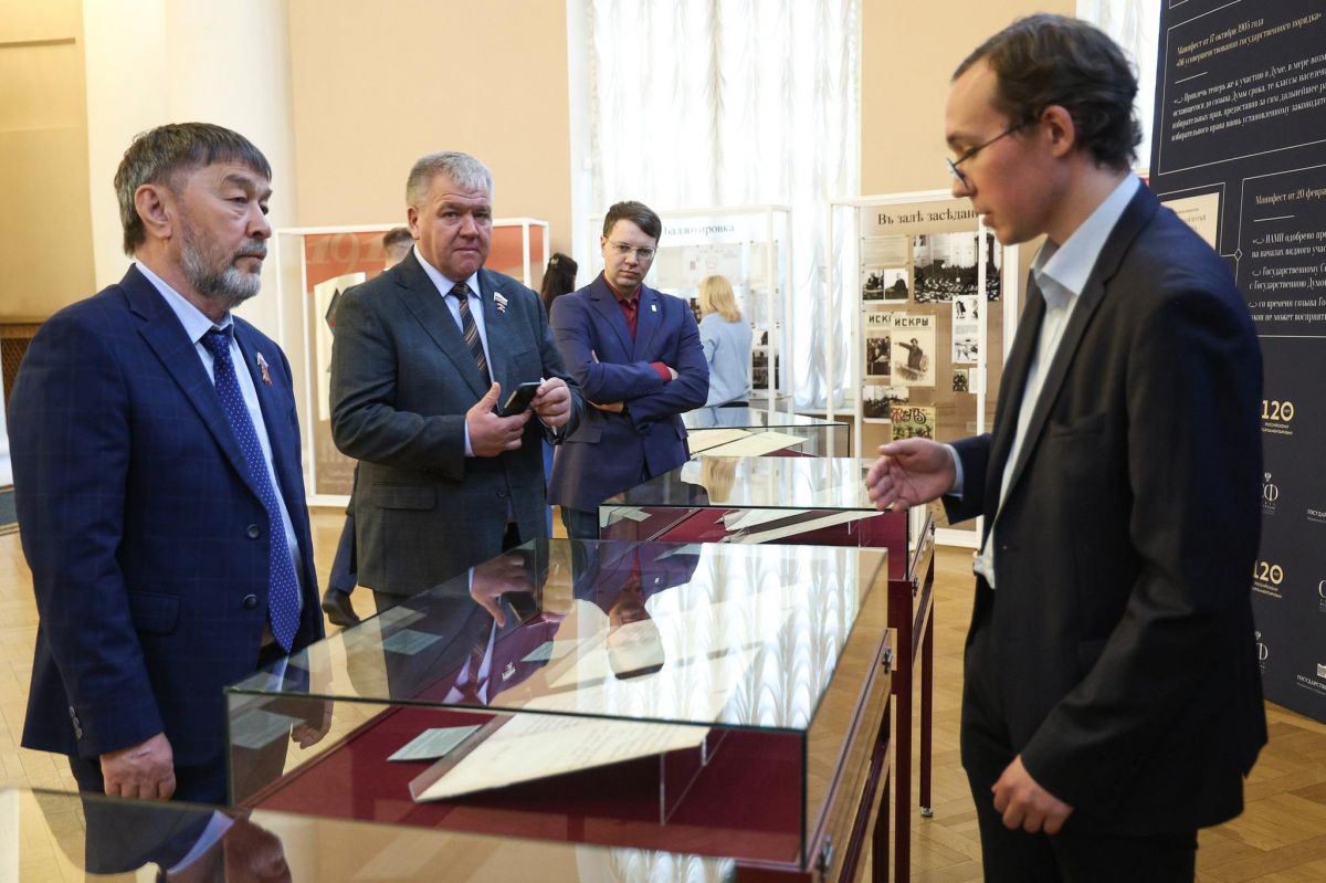 Заурбек Шерпеев, Николай Роев