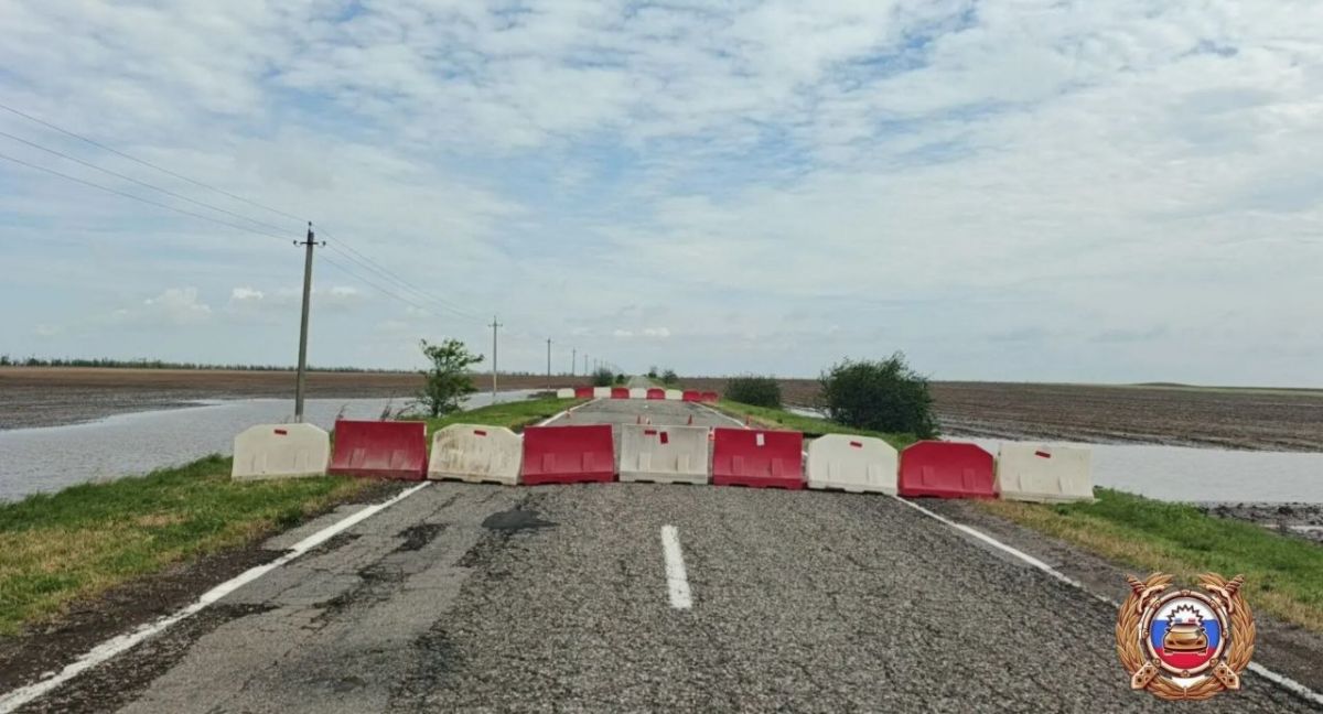 размыло дорогу на Ставрополье размыло дорогу на Ставрополье