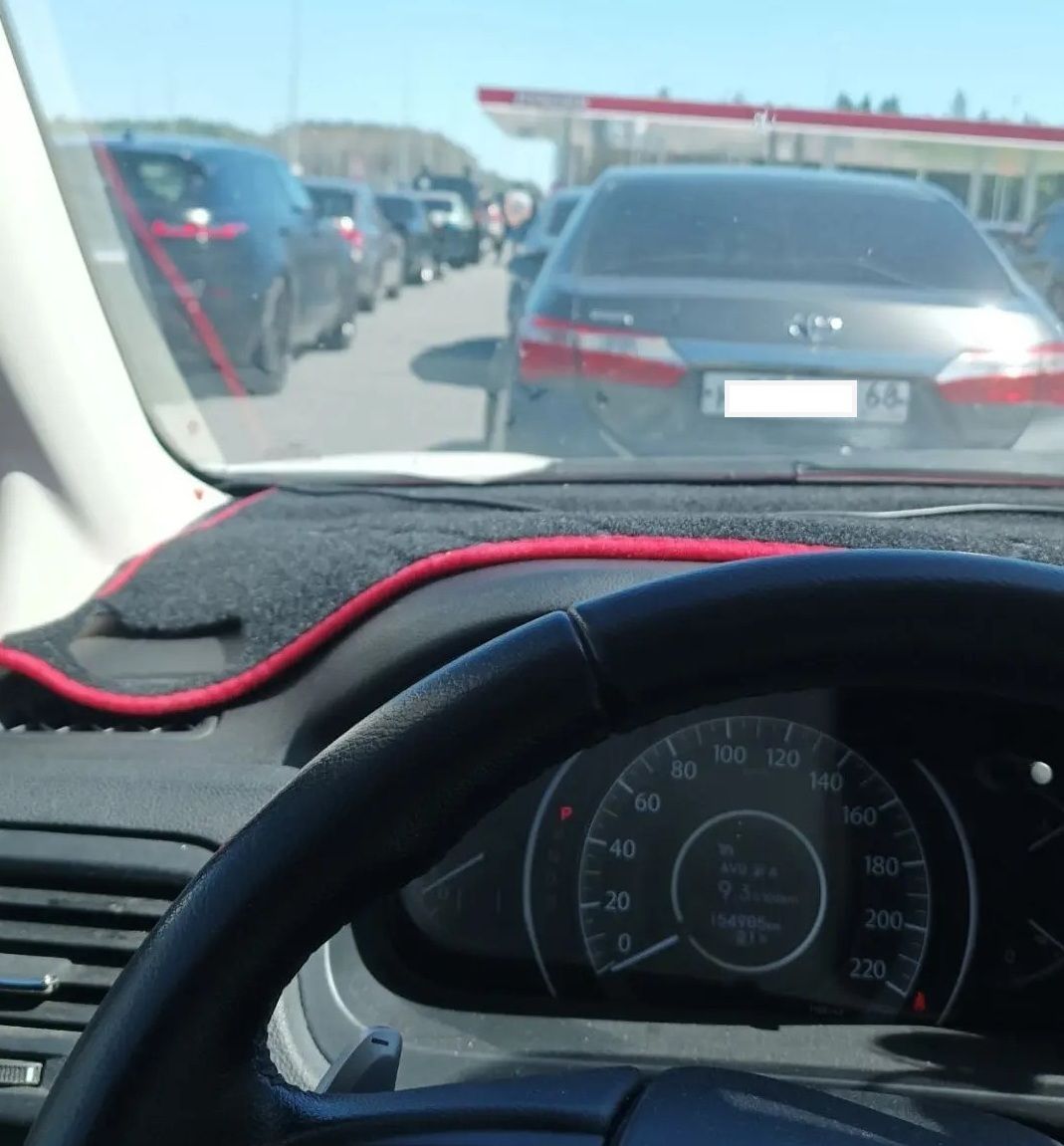 Как семья из Петербурга искала бензин по пути в Ставрополь