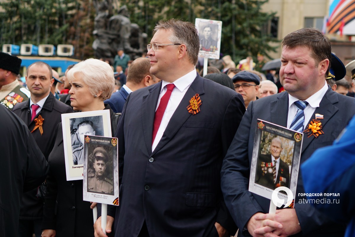 Губернатор Владимиров поручил проверить мемориалы ко Дню Победы