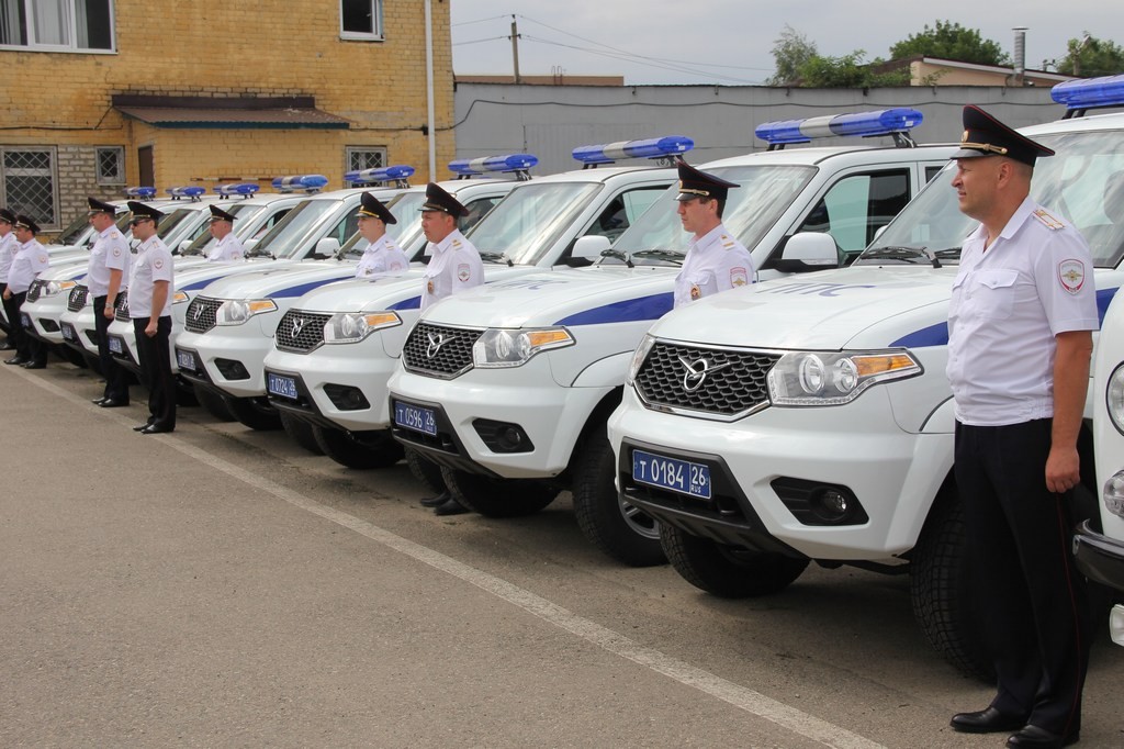 Авто в ставропольском. Автопарк полиции. Машины ДПС Ставрополь. Автопарк полицейских машин. Автопарк ППС.