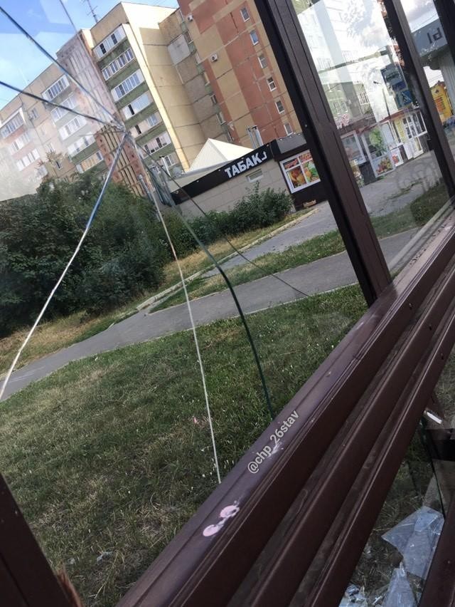 В Ставрополе вандалы разбили остановку В Ставрополе вандалы разбили остановку