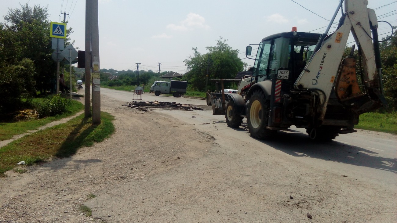 Погода в прасковее ставропольский край буденновский. Тельманово ремонт дорог. Село Прасковея улицы. Дорога Прасковея-Элиста. Село Прасковея Буденновского района Ставропольского края видео.