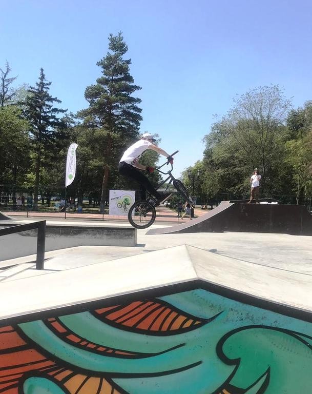 "Рэп-дегустация" и дискотека прошли в Невинномысске "Рэп-дегустация" и дискотека прошли в Невинномысске