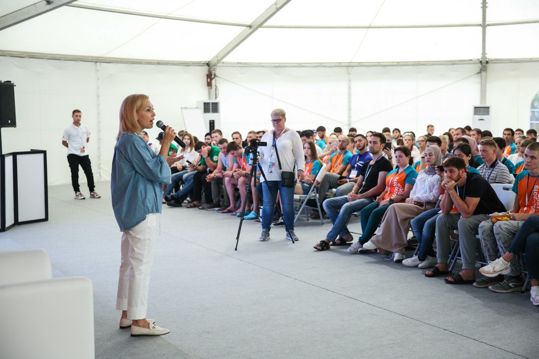 Ольга Тимофеева встретилась с участникам форума «Машук» в Пятигорске Ольга Тимофеева встретилась с участникам форума «Машук» в Пятигорске