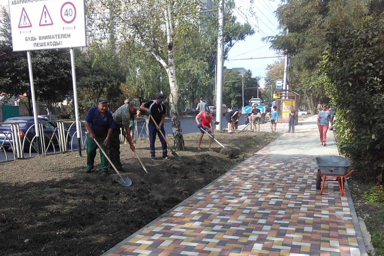 В Ставрополе на субботнике убрали три свалки В Ставрополе на субботнике убрали три свалки