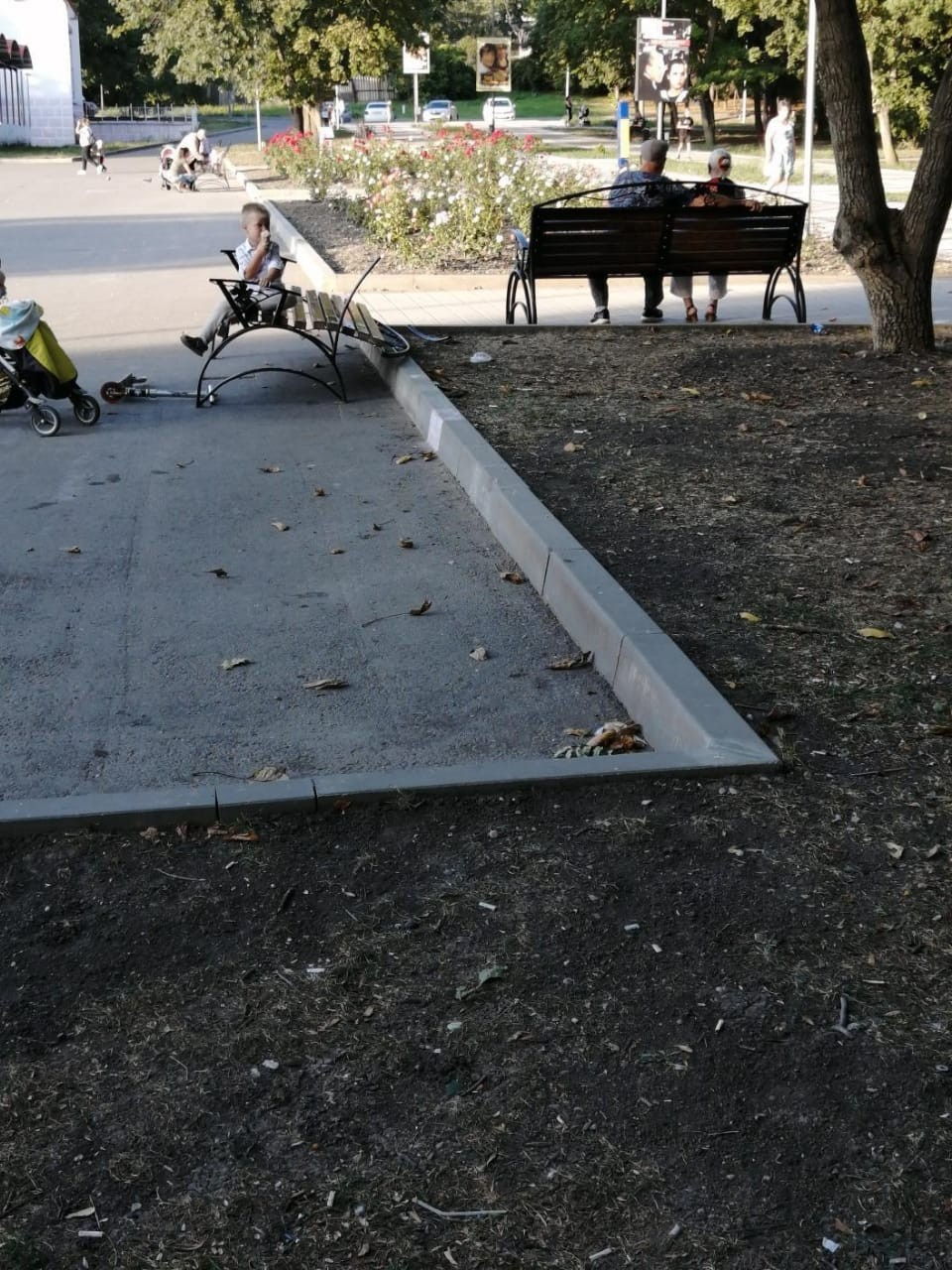 В парке Железноводска вандалы сломали скамейки