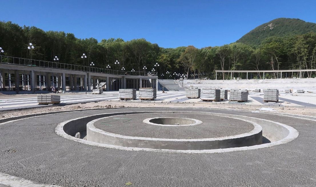 В Железноводске устанавливают фонтан-часы