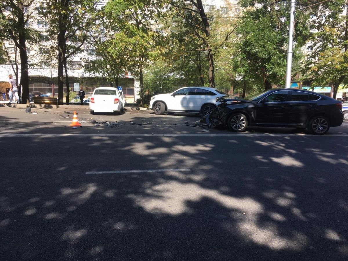 Ставрополец спровоцировал тройное ДТП Ставрополец спровоцировал тройное ДТП