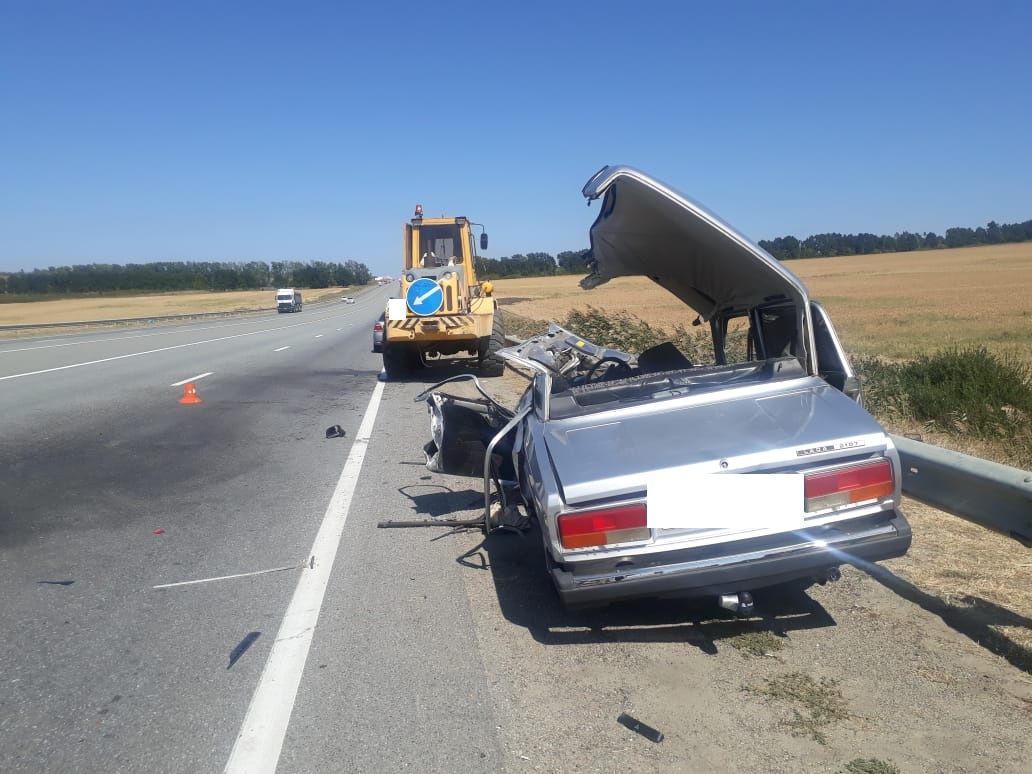На Ставрополье в ДТП с трактором погиб человек На Ставрополье в ДТП с трактором погиб человек