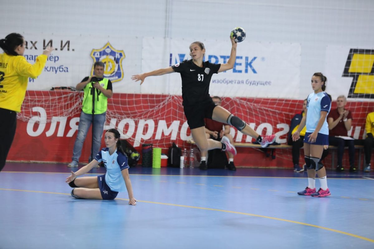 Гандболистки «Ставрополья» одержали третью победу на чемпионате России