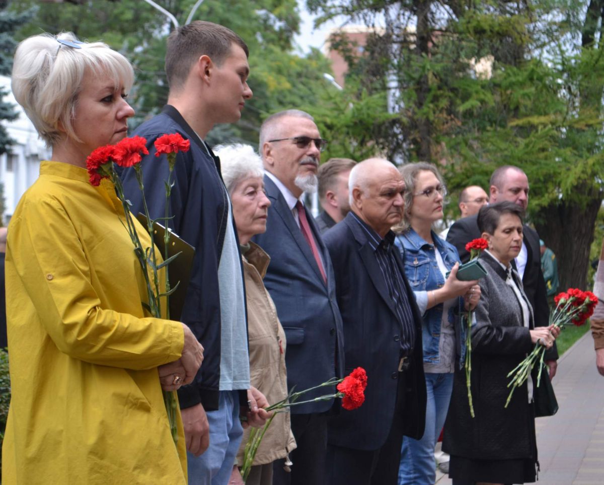 В Ставрополе открыли мемориальную доску в честь композитора Даниила Осиновского В Ставрополе открыли мемориальную доску в честь композитора Даниила Осиновского