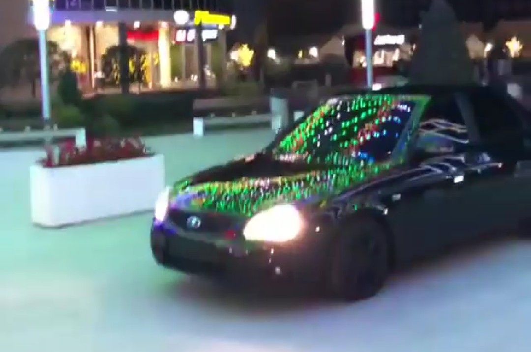 Автохам на Александровской площади попал на видео в Ставрополе Автохам на Александровской площади попал на видео в Ставрополе