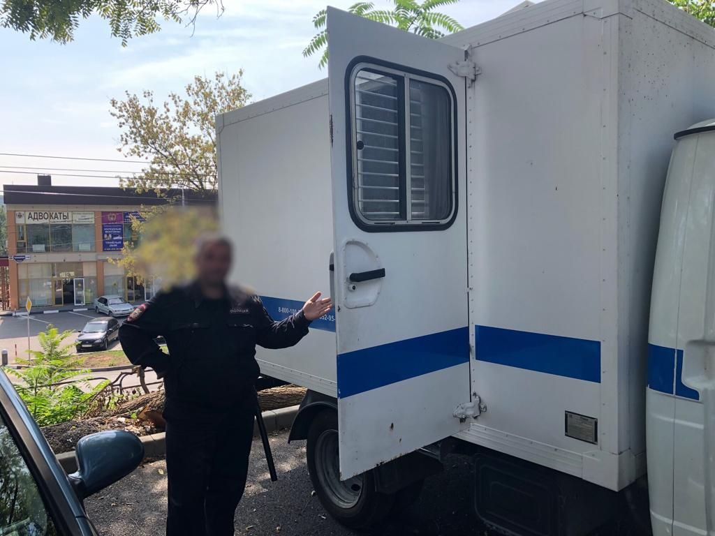 В Пятигорске конвоир упустил преступницу В Пятигорске конвоир упустил преступницу