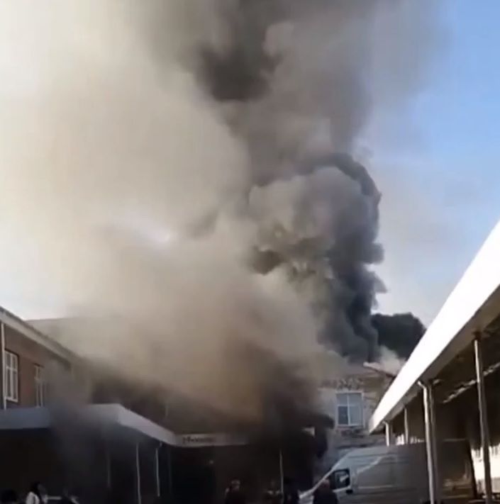 В Кисловодске горит тапочный цех