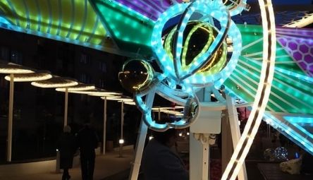 Стрекоза без глаза «украшает» новый ставропольский сквер Стрекоза без глаза «украшает» новый ставропольский сквер